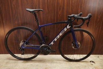 ■TREK EMONDA SL5 DISC トレック フルカーボン SHIMANO 105 R7020 2X11S サイズ52 2023年モデル 美品
