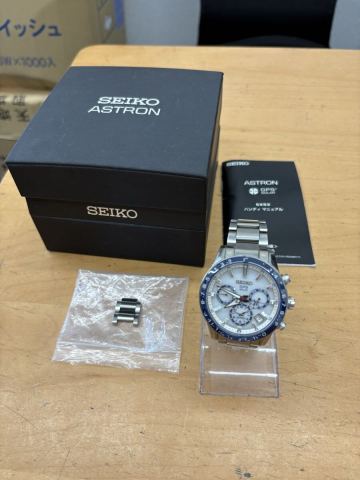【f847】美品 稼働 SEIKO ASTRON 5X53-0AE0 セイコー アストロン GPS ソーラー ホワイト文字盤 腕時計 メンズ WATCH SOLAR 箱 取説付き