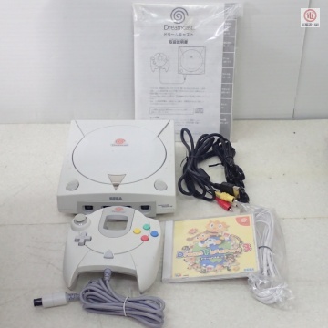 ○動作品 DC ドリームキャスト 本体 HKT-3000 ドリキャス Dreamcast AVケーブル/ACアダプタ/コントローラー/ソフト付 セガ SEGA【20