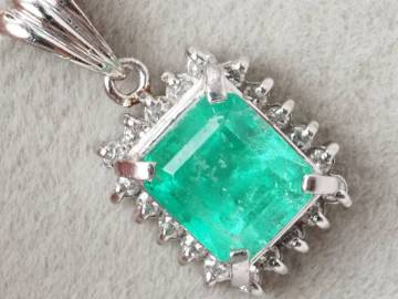 【10121M】Pt900 天然エメラルド 天然ダイヤモンド 1.30ct/0.15ct/2.46g ペンダントトップ