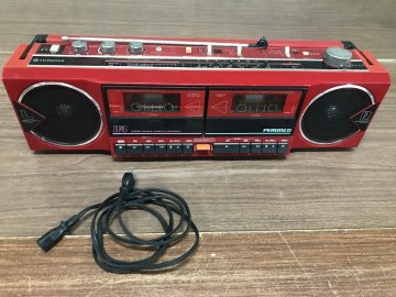 ★え16　【通電OK　ラジオOK　現状渡し】　日立　HITACHI　ラジカセ　昭和レトロ　TRK-W4　PREDISCO　カセットデッキ　アンティーク　赤