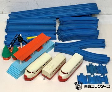 【ジャンク】TOMY プラレール 電動超特急ひかり号 情景パーツ 信号機 立ち木 ホーム 線路 ポイント トミー □
