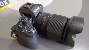 Nikon ニコン Z50Ⅱ 18-140mmVRレンズキット 箱等付属品完備・予備バッテリー他オマケ付 美品中古