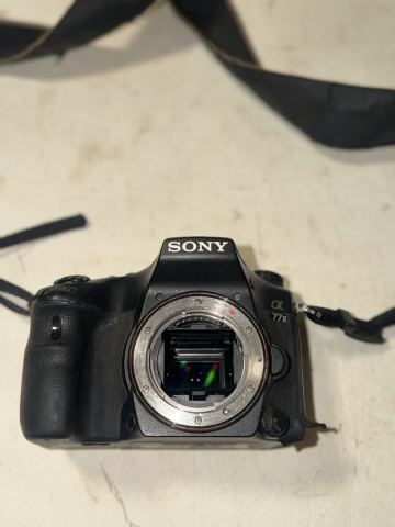 ジャンク】SONY &alpha;77 II（ILCA-77M2）ボディ デジタル一眼レフカメラ