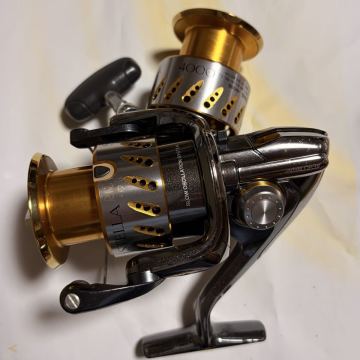 ④シマノ ステラ 4000 スピニングリール本体＆替え付き SHIMANO STELLA