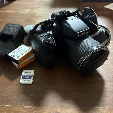 FinePix SL1000 FUJIFILM ネオ一眼　バッテリー3個　充電器　FlashAir wireless LANセット