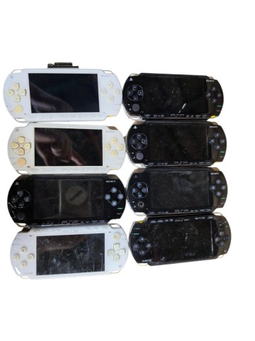 8個 SONY PSP3000 PSP2000 PSP1000 SONY PSVITA プレイステーションポータブル Nintendoニンテンドー まとめ 売り ゲーム 8CPSP1000