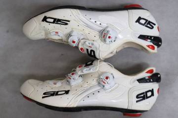 ★ロードバイク用シューズ ハイエンド仕様 SIDI GENIUS シディ 最高峰ソール 41 白 ホワイト フルカーボン BOAダイヤル VENT CARBON SOLE