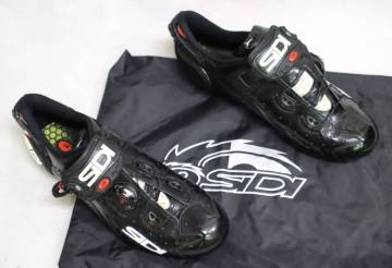 ロードバイク用シューズ ハイエンド仕様 SIDI GENIUS シディ 最高峰ソール 41 1/2 黒 ブラック フルカーボン BOAダイヤル VENT CARBON SOLE