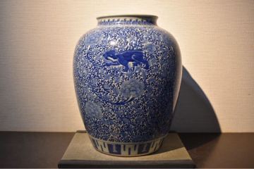 【GE】Y72【コレクター所蔵品】時代 青花壺/中国古玩 中国美術 朝鮮美術 青花 壷 花器 骨董品 時代品 美術品 古美術品 ys