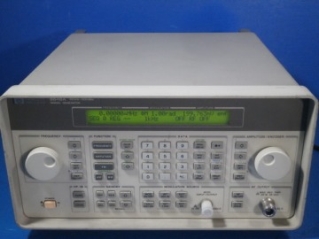 hp 8648A SIGNAL GENERATOR 100kHz-1000MHz