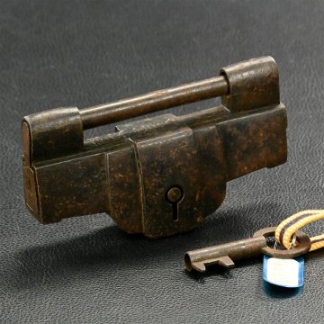 YC604【兵庫県の図書館や博物館の館長を歴任された歴史研究家遺族委託品】江戸末期-明治時代　高知県の土佐錠前　彫銘在銘有