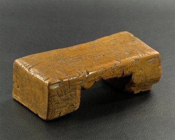 YC751【兵庫県の図書館や博物館の館長を歴任された歴史研究家遺族委託品】韓国　李朝時代　木製枕　民芸美術古民芸