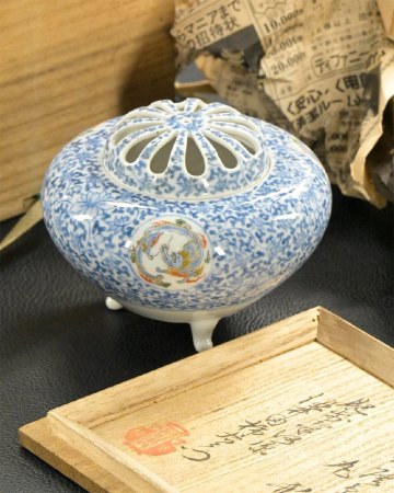 YC767【兵庫県の図書館や博物館の館長を歴任された歴史研究家遺族委託品】酒井田柿右衛門 香炉　優品