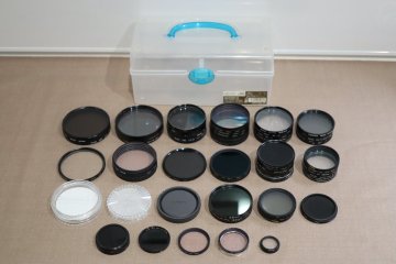 大量 まとめ売り カメラ用品 レンズフィルター等 メーカー色々 種類色々 個数未確認 ケース付 2225