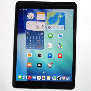 Apple iPad (第9世代) (10.2インチ) シルバー 64GB MK2L3J/A Wi-Fiモデル iOS26.5.2 バッテリー最大容量98％ (充放電回数95回)