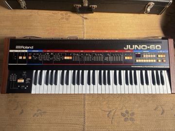 ◆1円出品◆ Roland ◆ローランド JUNO-60 アナログ シンセサイザー キーボード ヴィンテージ ハードケース付き 動作未確認