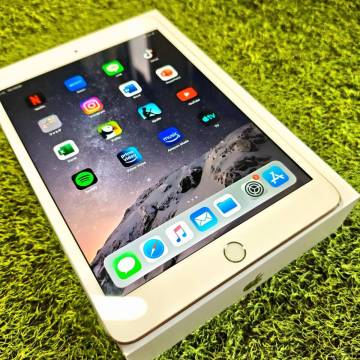 【Aランク】iPad mini 64GB Silver アイパッド ミニ 第3世代 シルバー +充電器 タッチペン 付き タブレット 本体 1円スタート