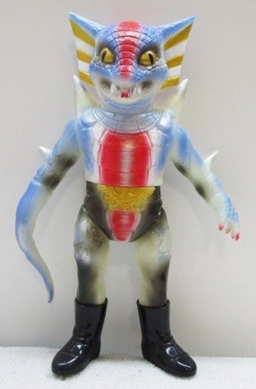 ■【現状渡し・ヘッダー等欠品】東映レトロソフビコレクション　仮面ライダー　ガラガランダ　蓄光ver. メディコム・トイ