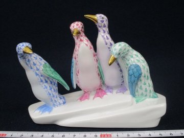 Y5371 磁器 「ヘレンド HEREND エカイユ ペンギン Penguins on Ice フィギュリン」 フィッシュネット