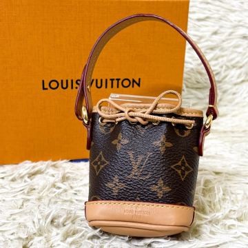 【未使用】LOUIS VUITTON ルイヴィトン ビジューサック マイクロ ノエ モノグラム M00818 キーリング キーホルダー バッグチャーム LV