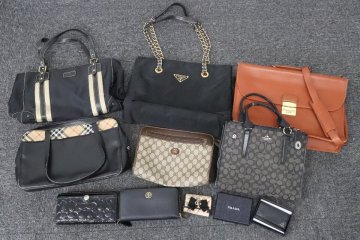 【行董】バッグ 財布 キーケース まとめ GUCCI PRADA COACH BURBERRY グッチ プラダ コーチ バーバリー ショルダー 鞄 レザー JS000ABH30