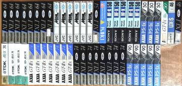 カセットテープ未開封各種　５１本