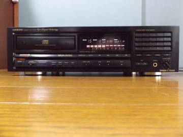 ONKYO　Integra　C-701XG　ACCU BITやスーパークォーツシステムを搭載した光伝送方式の CDプレイヤー　動作確認済み
