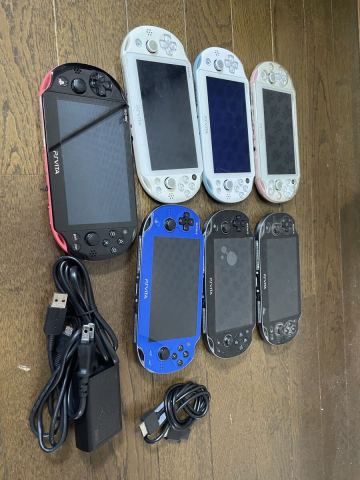 PS Vita 本体 7台セット まとめ売り 充電器付き　ジャンク　 SONY PSVITA PlayStation Vita ソニー