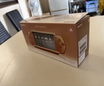 美品　PSP本体(PSP-2000MN/マット・ブロンズ) PSP 箱と備品付き　通電確認済み
