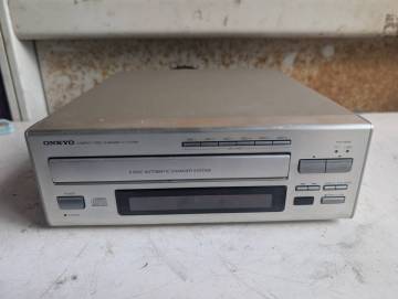 ONKYO C-711CHM 6連CDチェンジャー CDプレーヤー　本体のみ