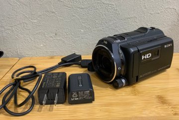 【店頭買取中古品/通電確認済み】SONY　HANDYCAM　HD　デジタルビデオカメラ　HDR-PJ800　プロジェクター　コード/バッテリー/バッグ付き