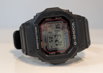 F送料無料CASIOカシオG-SHOCKデジタル動作品gw-m5600電波ソーラーまずまずの良品Gショック格安タフソーラー黒ブラック