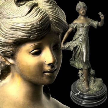 【翔苑】オーギュスト・モロー彷彿 バスケットを持つ少女 ブロンズ像 重約27kg 西洋彫刻 女性像 銅製 置物 細密彫刻 古美術 07.35.268