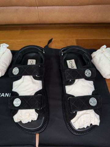 1円～ CHANEL シャネル スポーツサンダル 36C ブラック マトラッセ シルバーコイン 