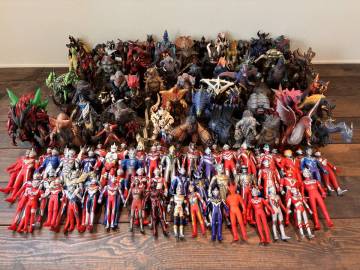 hkz_ウルトラマン ソフビ フィギュア 怪獣 円谷プロ バンダイ カネゴン ゼットン 126体 まとめ セット_(ITAAZR2HPY4O)