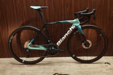 ■BIANCHI OLTRE XR3 DISC ビアンキ フルカーボン SHIMANO ULTEGRA R8170 Di2 2X12S サイズ50 2023年モデル 超美品