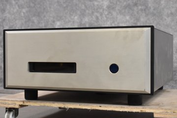 【C】希少 FM Acoustics FM 611 Axiss/アクシス 正規品 限定50台？ パワーアンプ FMアコースティックス 3373517【送料無料!!】