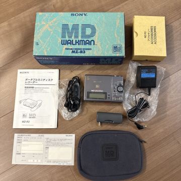 【未使用保管品！完動！】SONY MZ-R3 MDウォークマン 元箱 付属品完備 フルセット WALKMAN ソニー MDウォークマン ポータブルMDレコーダー