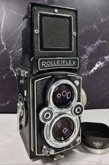 【終活】ROLLEIFLEX 二眼レフ Tessar 75mm 搭載モデル ローライフレックス 各動作良好 シャッター快調 スローOK 光学良好 中判フィルム
