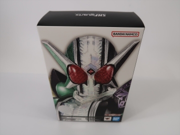 現状品 S.H.Figuarts 真骨彫製法 仮面ライダーW サイクロンジョーカーエクストリーム BANDAI S.H.フィギュアーツ ダブル DOUBLE 送料無料k3
