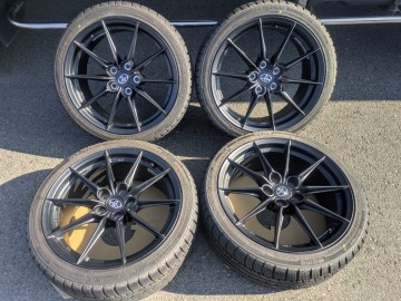  RZハイパフォーマンス純正BBS18&times;8jインセット+45スタッドレスタイヤ付き４本ガリ傷無し！流用等にも！程度良好　鍛造！ GRヤリス