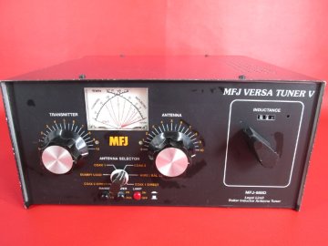 MFJ MFJ 989D　アンテナ チューナー　アマチュア　無線　1500W　約幅32.5 &times; 高さ16 &times; 奥行35cm　通電OK　現状品　梱包B　（本KMY20