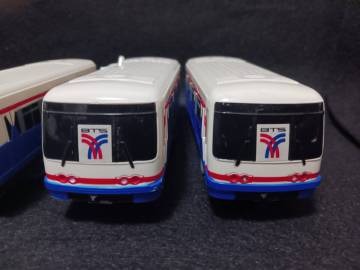 中古動作済み！タカラトミー プラレール タイ バンコク BTS スカイトレトン EMU-A型 現地販売物 激レア？？　ARIRANG 1997製