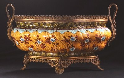 &nabla;花&nabla;19世紀フランス【サルグミンヌ/Sarreguemines】 1875～1900年頃 花文木瓜形花器 幅39cm 荘厳なオルモル装飾 アンティーク ブロカント