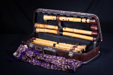 【珍品堂】1円から 都山流 尺八 竹製 在銘 複数本セット ハードケース 錦袋付 和楽器 邦楽 時代物 H60.3cm M-A53N-NO7
