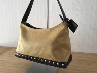 ペレボルサのショルダーバック：未使用品