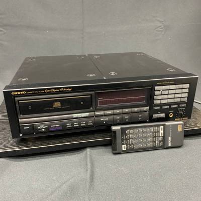 1円～ 3TA71320926 ONKYO オンキヨー Integra COMPACT DISC PLAYER CDプレーヤー リモコン付き C-901X オーディオ機器 通電確認 動作未確認