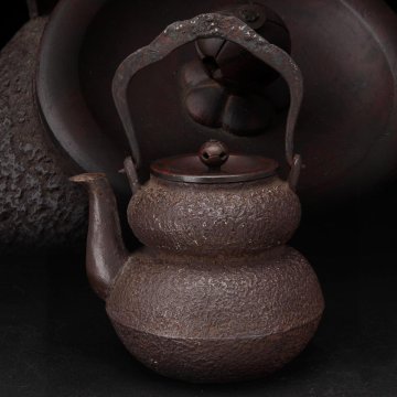 FI901 時代 釜師造 斑紫銅蓋 平打提手 釜肌 瓢形 小 鉄瓶 長幅13.2cm 小振・瓢形小鉄瓶・小振鉄瓶・古鉄瓶 煎茶道具 茶道具 古美術