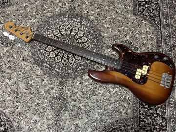 80年頃・ラッカー塗装の、高級モデル・美品・石ロゴ期・FERNANDES・ Precision Bass・CORPRATION LTD・希少・激安・ケース付き・ビンテージ